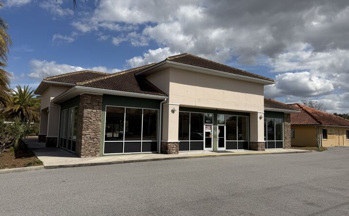 Pictures of Retail property located at 8825 NE 134th Ave, Lady Lake, FL 32159 for sales - image #1