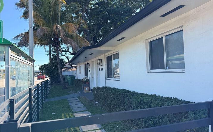Pictures of Multifamily property located at 4140 NW 12th Ave, Miami, FL 33127 for sales - image #1