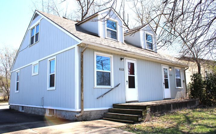 Pictures of Multifamily property located at 2632/2634 SE Adams st, Topeka, KS 66605 for sales - image #1