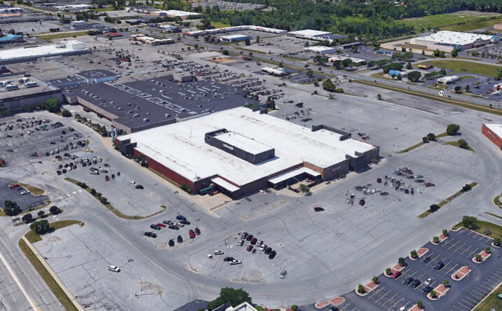 Pictures of Retail property located at 4900 Fashion Square Mall, Saginaw, MI 48604 for sales - image #1