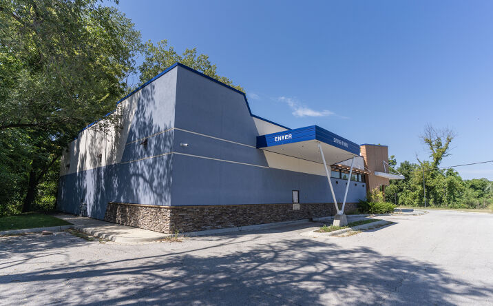 Pictures of Retail property located at 2500 S 4th St, Leavenworth, KS 66048 for sales - image #1