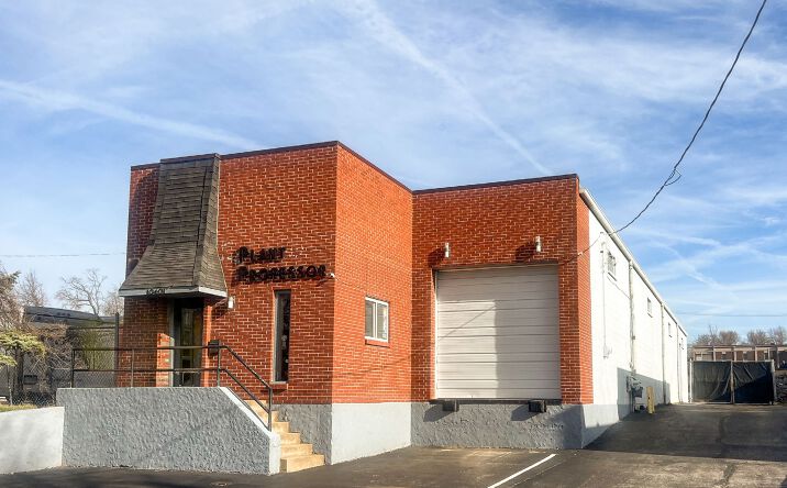 Pictures of Industrial property located at 10401 Trenton Ave, St. Louis, MO 63132 for sales - image #1