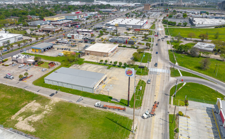 Pictures of Retail property located at 4515 Old Gentilly Rd, New Orleans, LA 70126 for sales - image #1