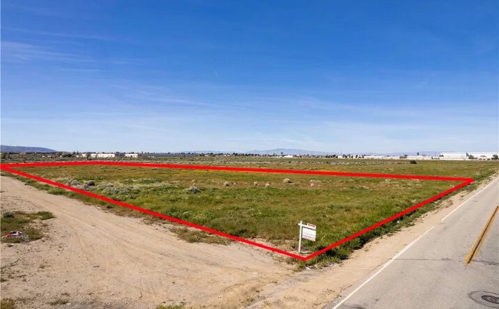 Pictures of Land property located at Avenue P-8, Palmdale, CA 93552 for sales - image #1