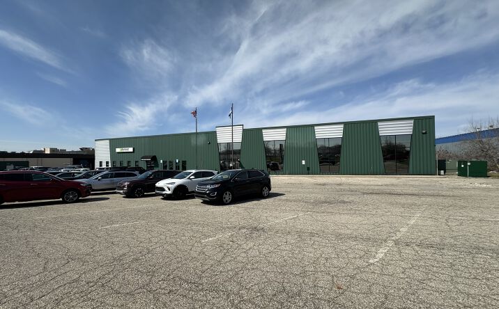 Pictures of Industrial property located at 3063 Breton Rd SE, Grand Rapids, MI 49512 for sales - image #1