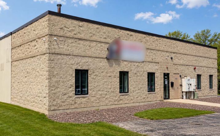 Pictures of Industrial property located at 1718 S Park Ave, Streamwood, IL 60107 for sales - image #1