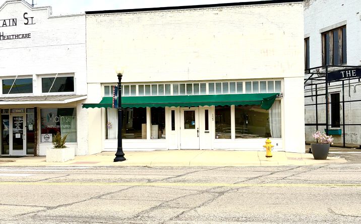 Pictures of Mixed Use, Office, Retail property located at 125 Quitman St, Pittsburg, TX 75686 for sales - image #1