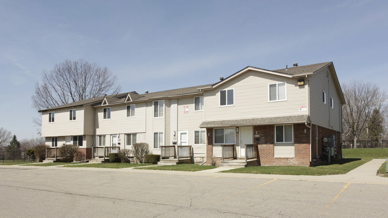 6028 Vanderbilt Dr, Mount Morris, MI 48458