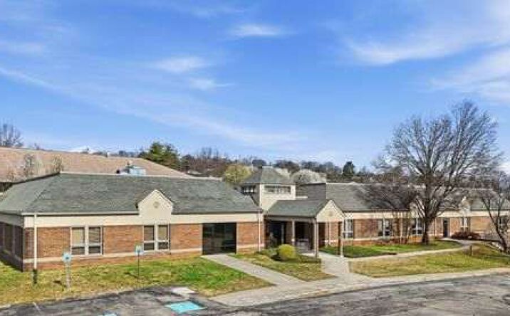 Pictures of Office, Industrial property located at 3001 Lake Brook Blvd, Knoxville, TN 37909 for sales - image #1