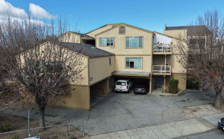 Pictures of Multifamily property located at 211 Semicircular Rd, Menlo Park, CA 94025 for sales - image #1