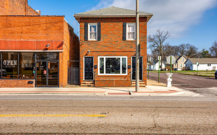 Pictures of Special Purpose property located at 123 E Union Ave, Litchfield, IL 62056 for sales - image #1