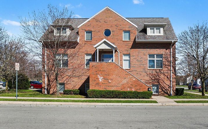 Pictures of Special Purpose property located at 330 N Sunnyside Street, South Bend, IN 46617 for sales - image #1