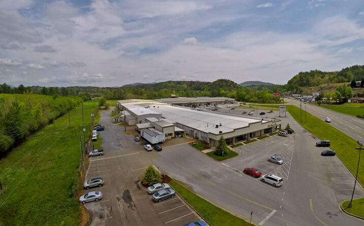 Pictures of Retail, Office property located at 449 Industrial Blvd, Ellijay, GA 30540 for sales - image #1