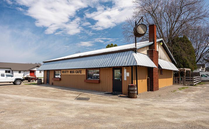 Pictures of Retail property located at 1330 S 6th Street, Coshocton, OH 43812 for sales - image #1