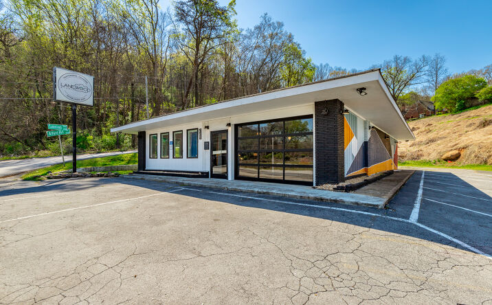 Pictures of Mixed Use, Office, Retail property located at 2502 Cummings Hwy, Chattanooga, TN 37419 for sales - image #1