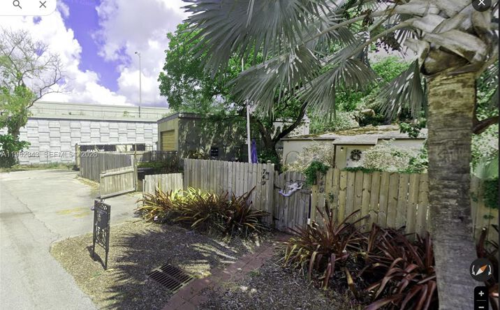 Pictures of Multifamily property located at 749 NW 43rd St, Oakland Park, FL 33309 for sales - image #1
