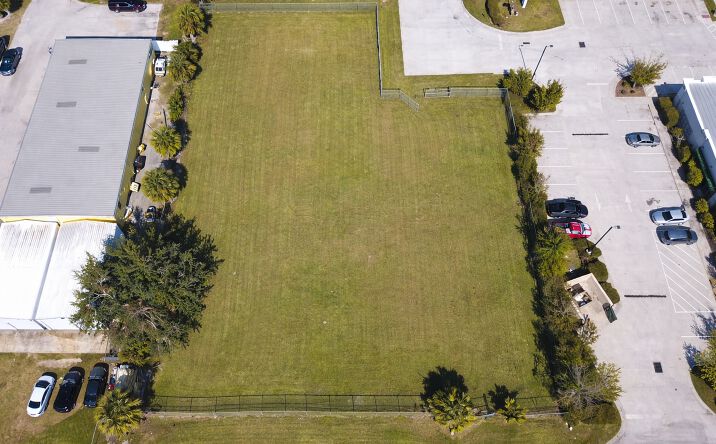 Pictures of Land, Retail property located at 13150 W Colonial Dr, Winter Garden, FL 34787, 13100 W Colonial Dr, Winter Garden, FL 34787 for sales - image #1