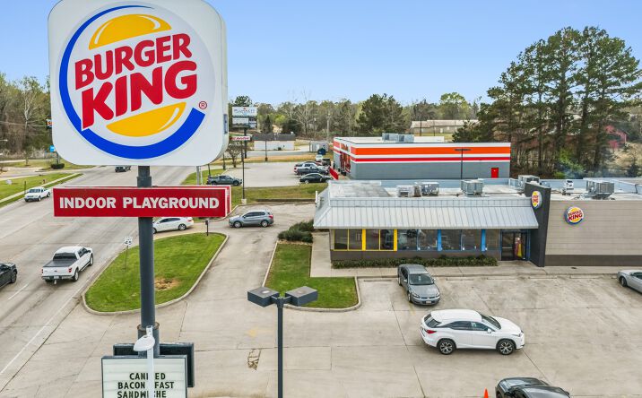 Pictures of Retail property located at 615 Old Winnfield Rd, Jonesboro, LA 71251 for sales - image #1