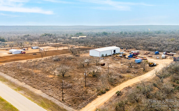 Pictures of Industrial property located at 1870 Co Rd 429, Pleasanton, TX 78064 for sales - image #1