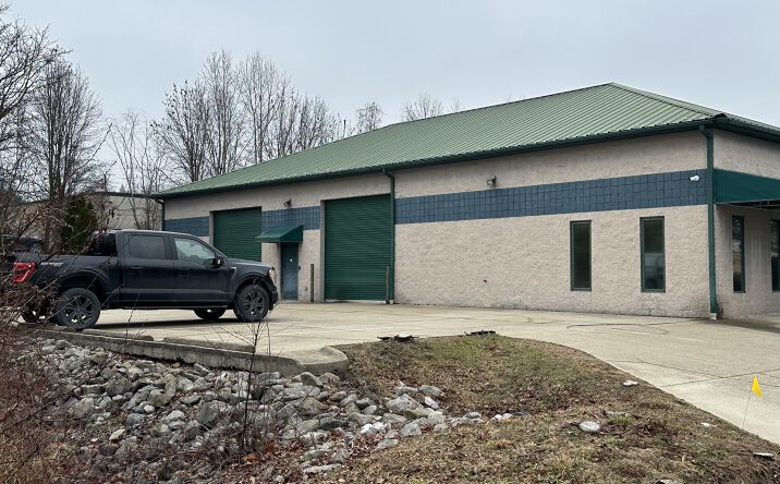 Pictures of Office property located at 109 Station Pl Way, Hurricane, WV 25526 for sales - image #1