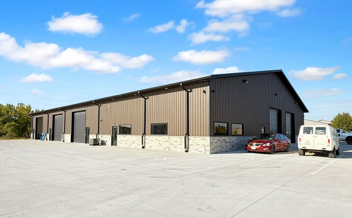 Pictures of Industrial property located at 1911 NE 58th Ave, Des Moines, IA 50313 for sales - image #1