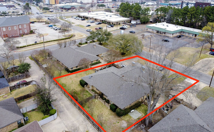 Pictures of Multifamily property located at 113 & 115 E. Heritage Drive, Tyler, TX 75703 for sales - image #1