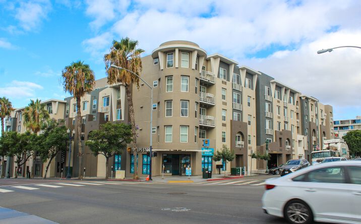 Pictures of Retail property located at 600 W Grape St, San Diego, CA 92101 for sales - image #1