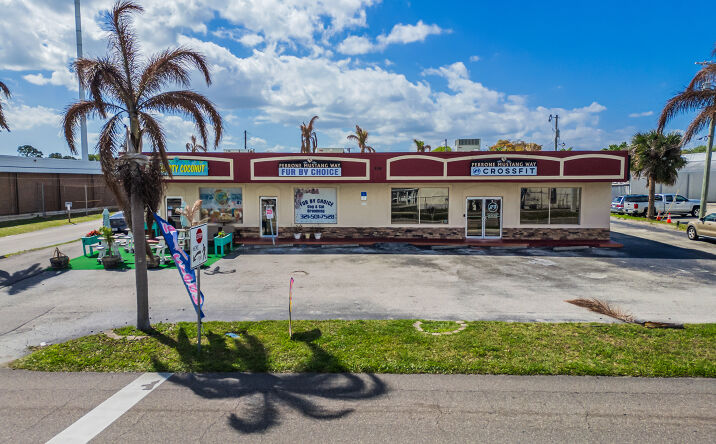 Pictures of Retail property located at 119 Mustang Way, Merritt Island, FL 32953 for sales - image #1