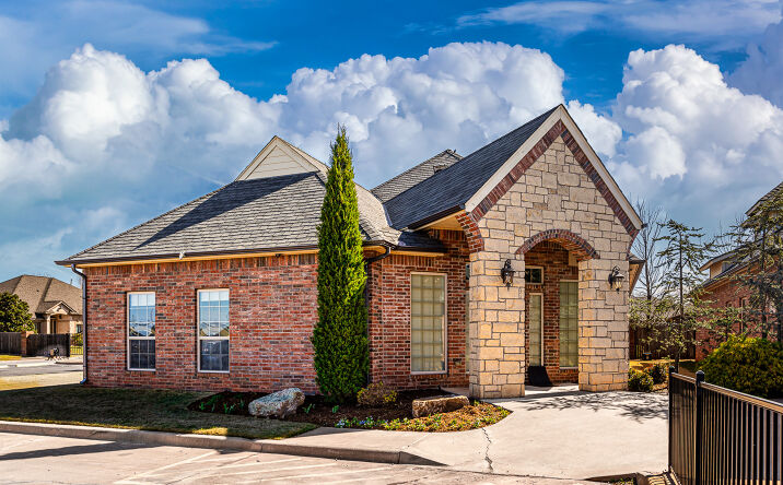 Pictures of Office property located at 17342 N May Ave, Edmond, OK 73012 for sales - image #1