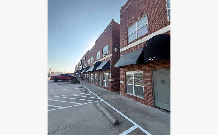 Pictures of Office, Retail property located at 213 Hwy 342, Red Oak, TX 75154 for sales - image #1