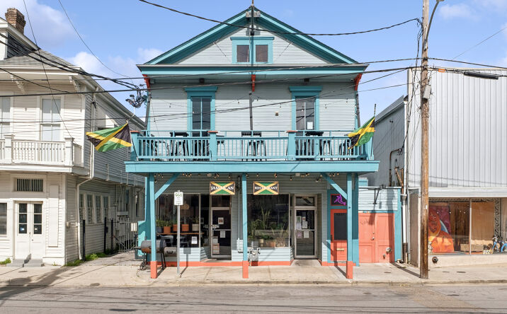 Pictures of Retail property located at 8227 Oak St, New Orleans, LA 70118 for sales - image #1