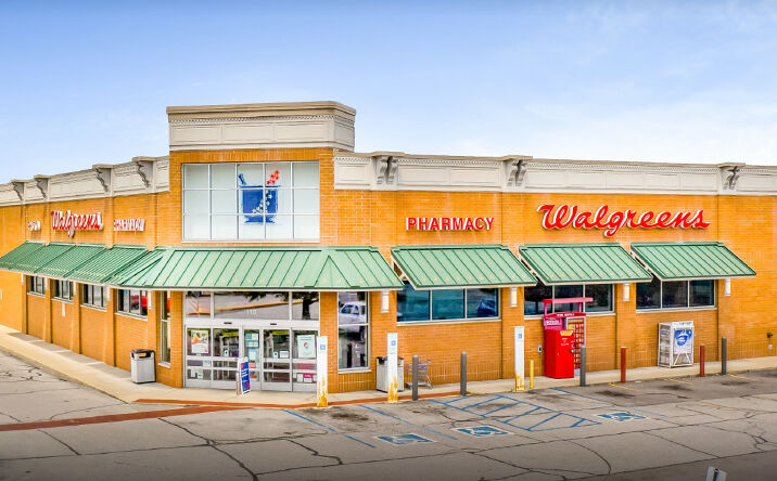 Pictures of Retail property located at 110 W Market St, Crawfordsville, IN 47933 for sales - image #1