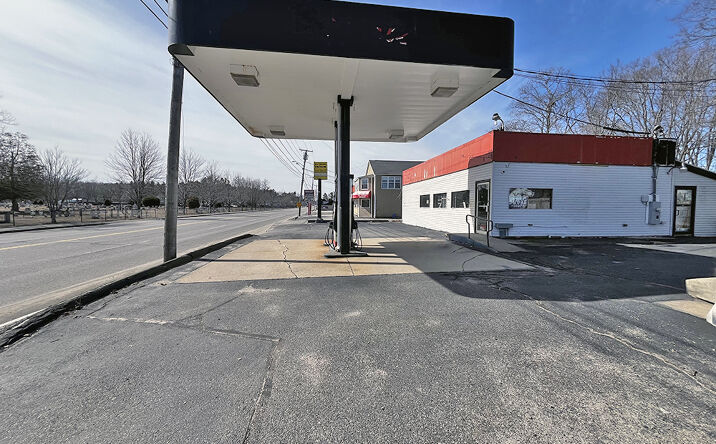 Pictures of Retail property located at 408 Elm St, Biddeford, ME 04005 for sales - image #1