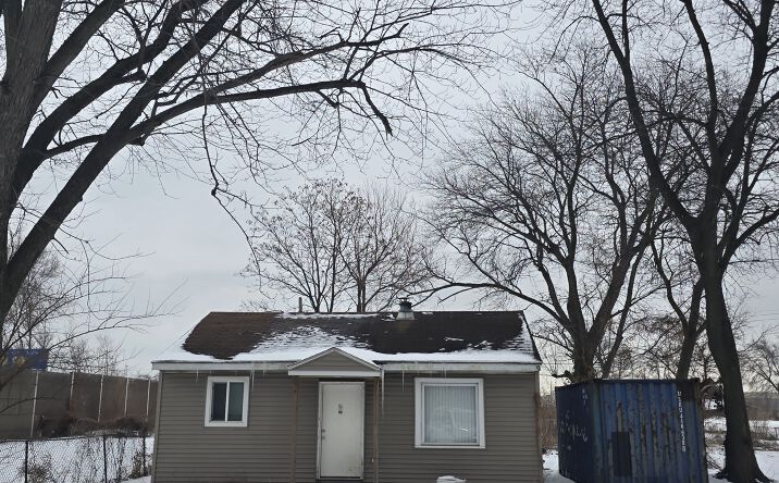 Pictures of Land property located at 2717 Hamlin St, Gary, IN 46406 for sales - image #1