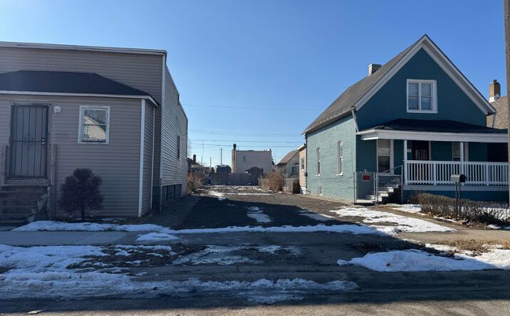 Pictures of Land property located at 515 Narva Pl, East Chicago, IN 46312 for sales - image #1