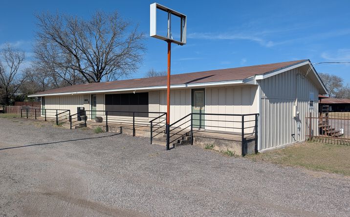 Pictures of Land, Office property located at 2913 TX-36, Gatesville, TX 76528 for sales - image #1