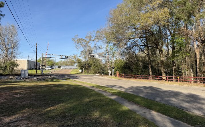 Pictures of Land property located at 0 Peacock Pkwy, Ozark, AL 36360 for sales - image #1