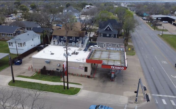 Pictures of Business for Sale, Retail property located at 401 W William Joel Bryan Pkwy, Bryan, TX 77803 for sales - image #1