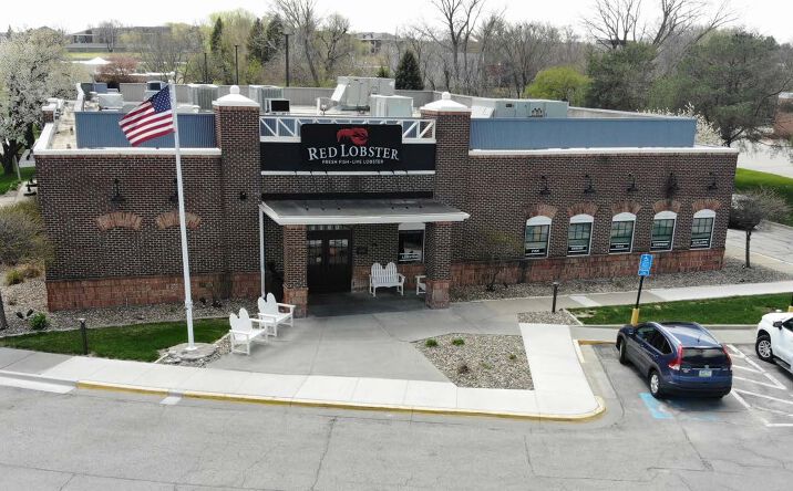 Pictures of Retail property located at 3838 Westown Pkwy, West Des Moines, IA 50266 for sales - image #1