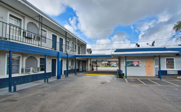 Pictures of Multifamily property located at 2524 Gregg St, Houston, TX 77026 for sales - image #1