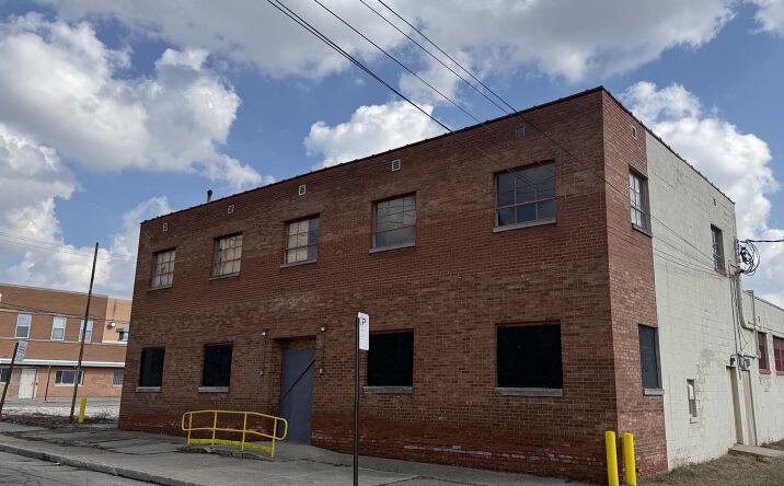 Pictures of Retail, Industrial property located at 618 2nd St, Toledo, OH 43605 for sales - image #1