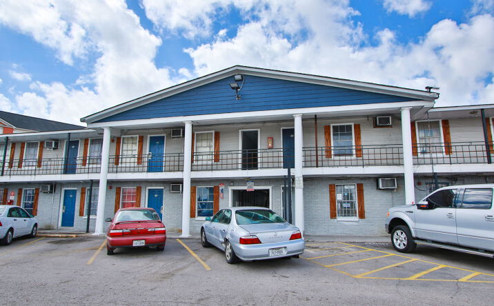 Pictures of Multifamily property located at 8700 Gulf Fwy, Houston, TX 77017 for sales - image #1