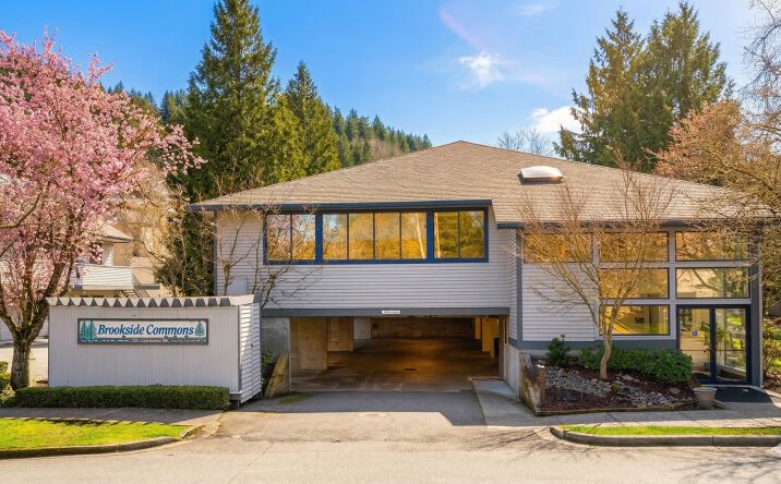 Pictures of Office property located at 310 3rd Ave NE, Issaquah, WA 98027 for sales - image #1