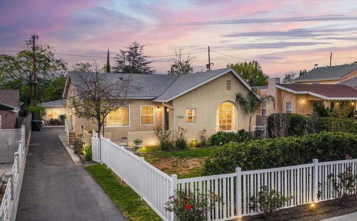 Pictures of Multifamily property located at 1932 E Washington Boulevard, Pasadena, CA 91104 for sales - image #1