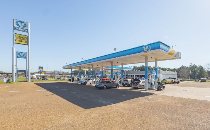 Pictures of Retail property located at 3505 South St, Nacogdoches, TX 75964 for sales - image #1