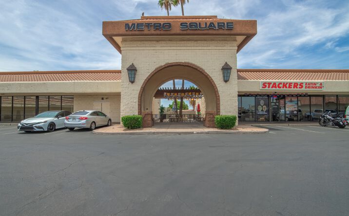 Pictures of Retail property located at 2855 West Cactus Road, Phoenix, AZ 85029 for sales - image #1