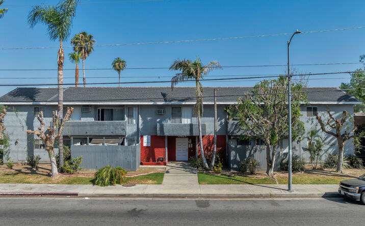 Pictures of Multifamily property located at 13825 Vanowen St, Los Angeles, CA 91405 for sales - image #1