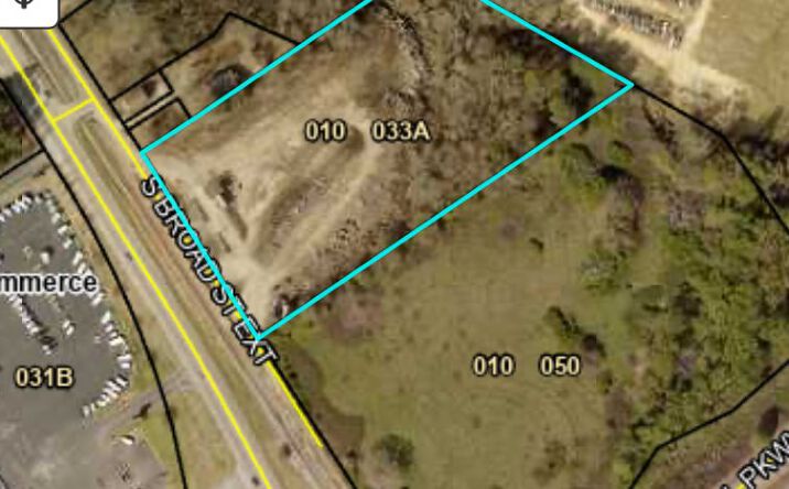 Pictures of Land property located at 373 S Broad St Ext, Commerce, GA 30529 for sales - image #1