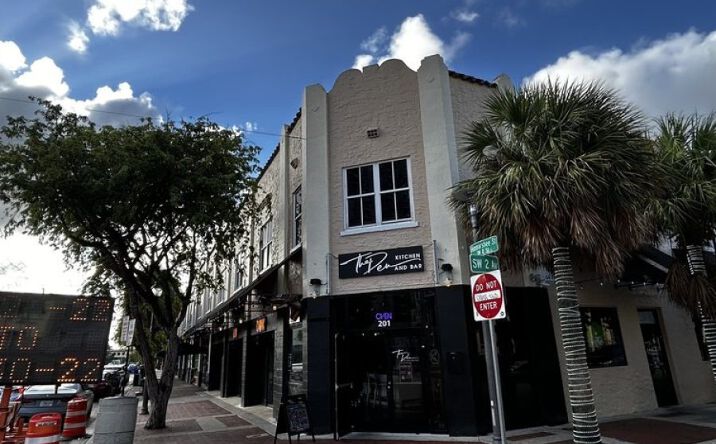 Pictures of Retail property located at 201 SW 2nd St, Fort Lauderdale, FL 33301 for sales - image #1