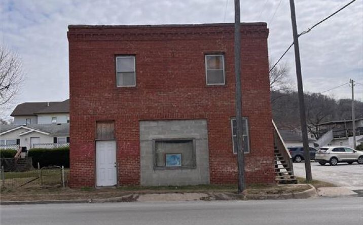 Pictures of Business for Sale property located at 5109 Lake Avenue, St Joseph, MO 64504 for sales - image #1